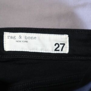 Never worn rag and bone stretchy comfortable skinny denim black jeans.
